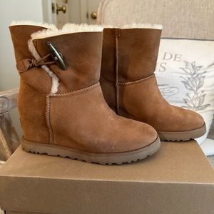 Women’s Classic Femme Button Ugg Boots